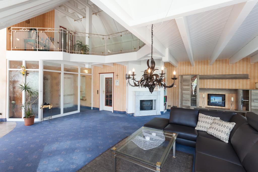 Villa Katharina Penthouse Wohnung Виллинген Номер фото